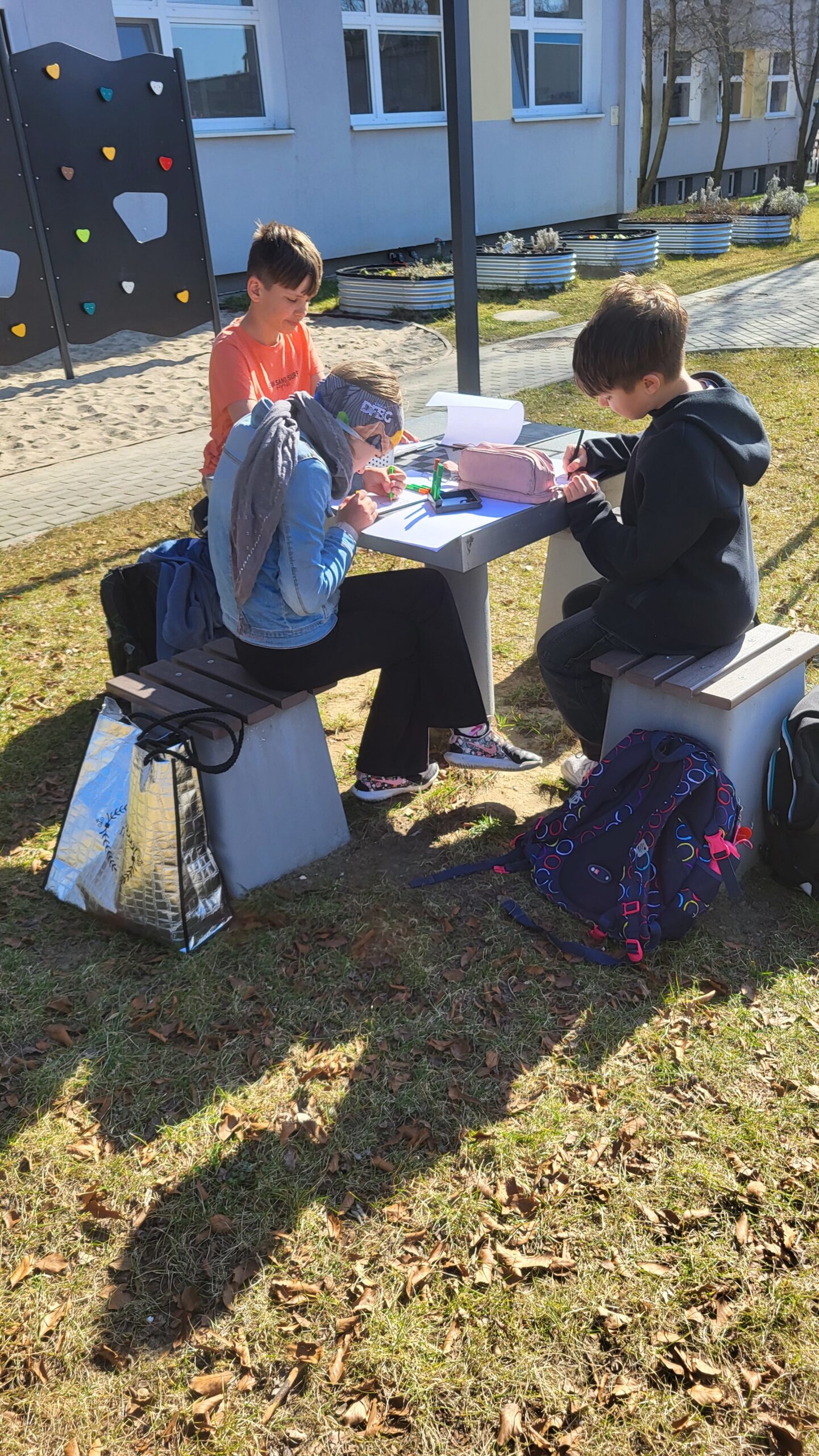 Widzę, słyszę, czuję i doświadczam z przestrzeni szkolnej – interdyscyplinarne zajęcia w ramach edukacji zdrowotnej