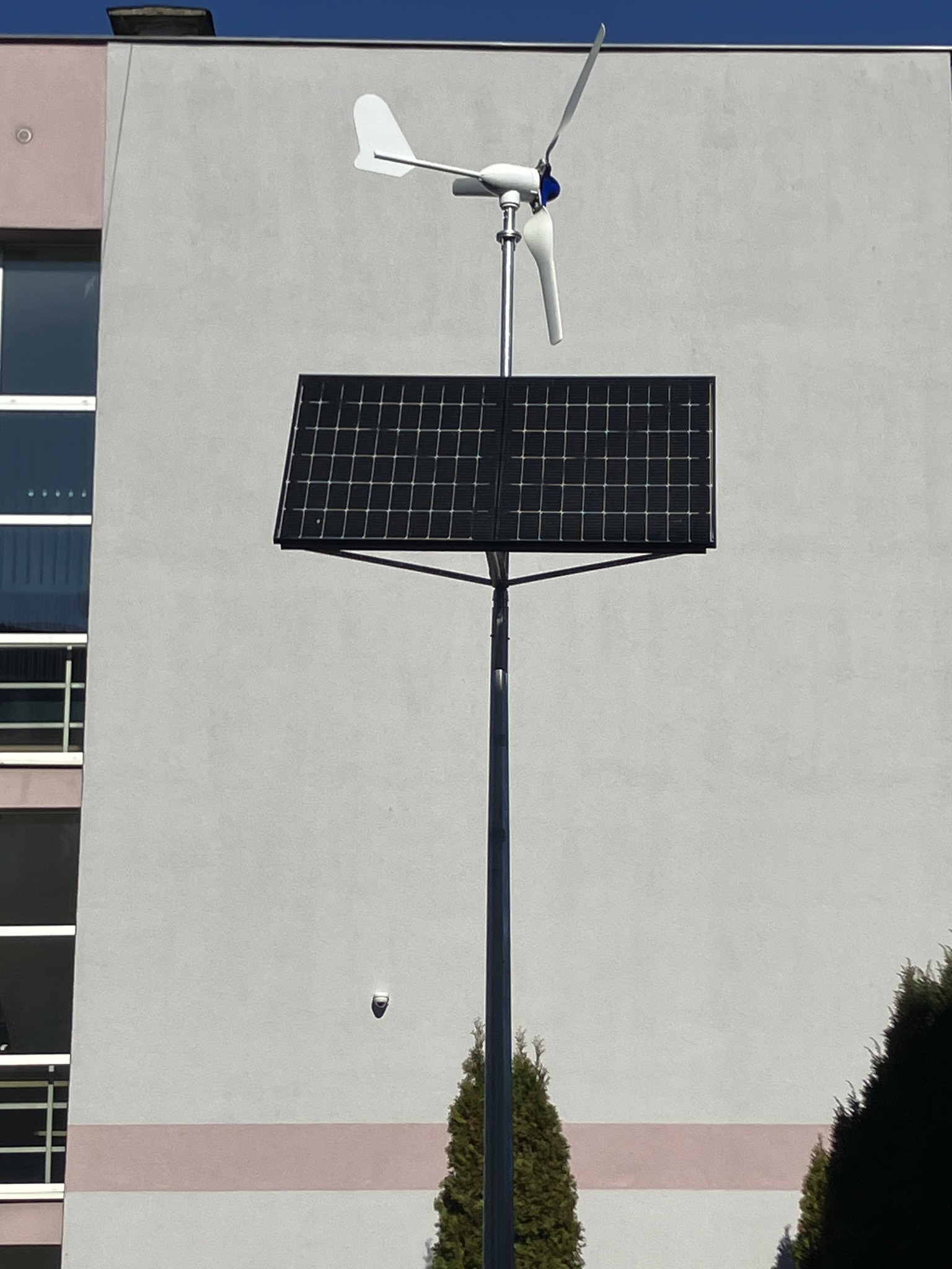 Elektrownia wiatrowo-słoneczna – Respect Energy